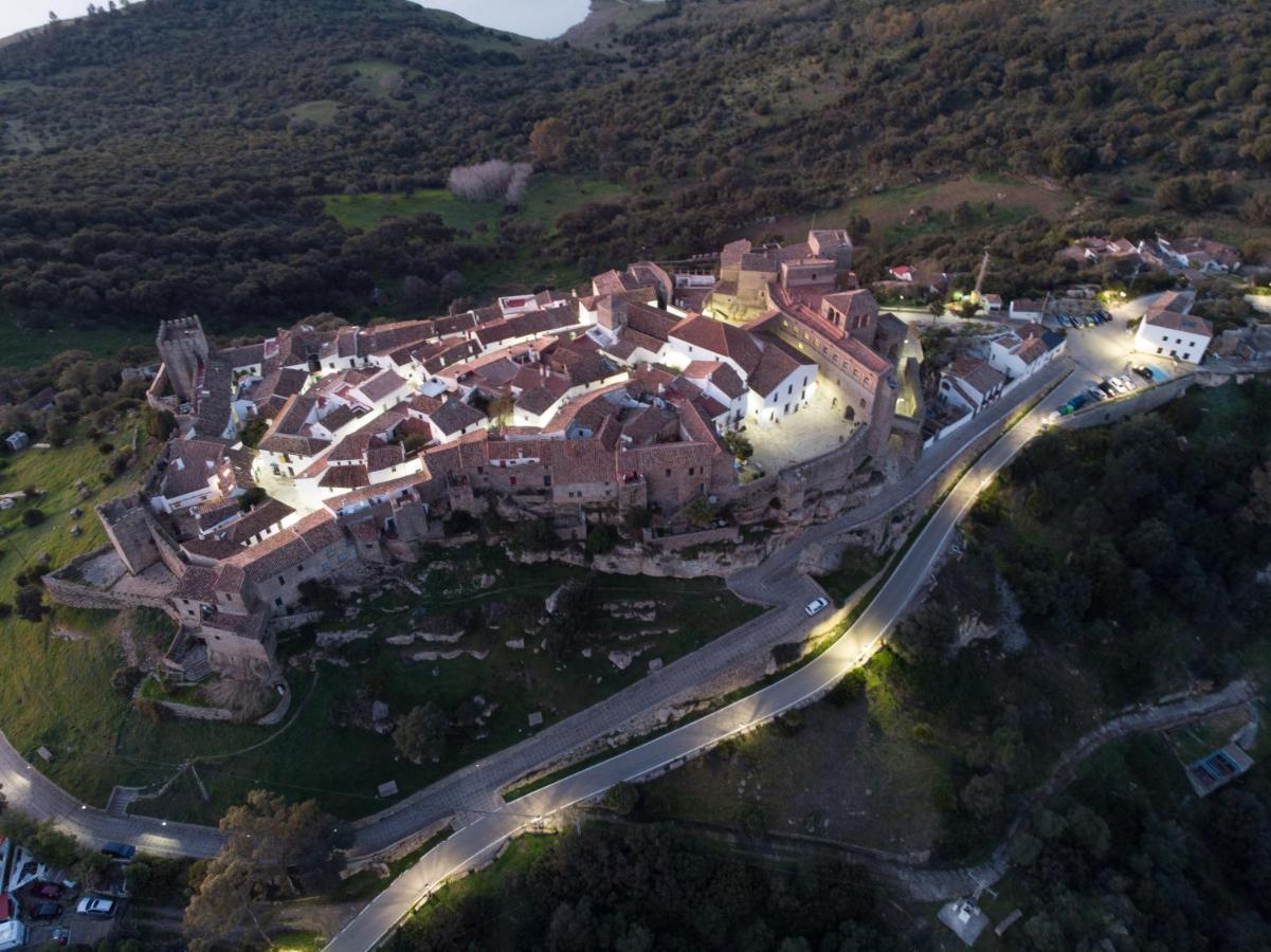 Hotel Tugasa Castillo De Castellar Castellar de la Frontera Kültér fotó