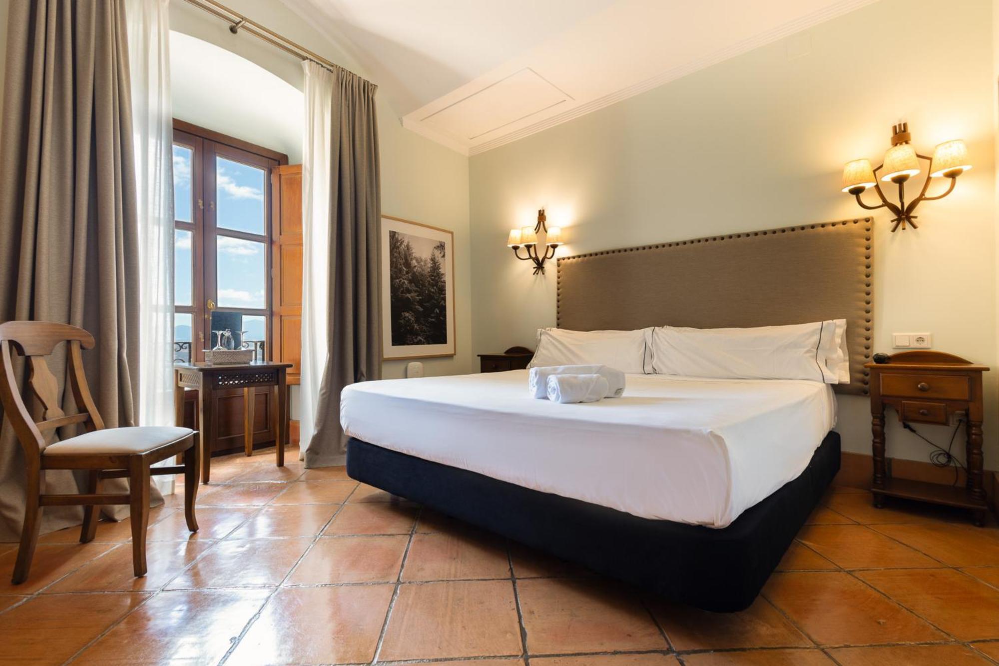 Hotel Tugasa Castillo De Castellar Castellar de la Frontera Kültér fotó