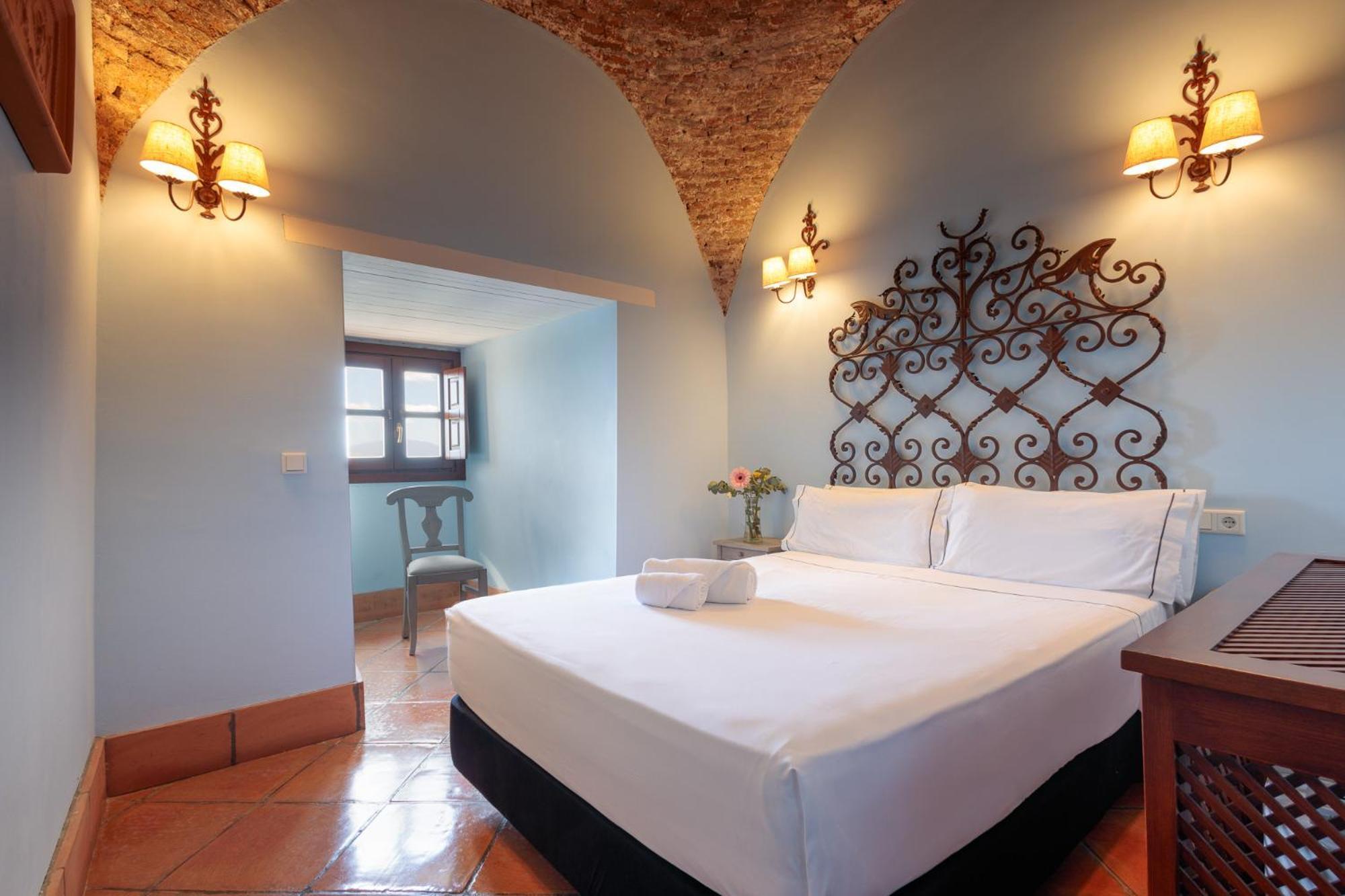 Hotel Tugasa Castillo De Castellar Castellar de la Frontera Kültér fotó