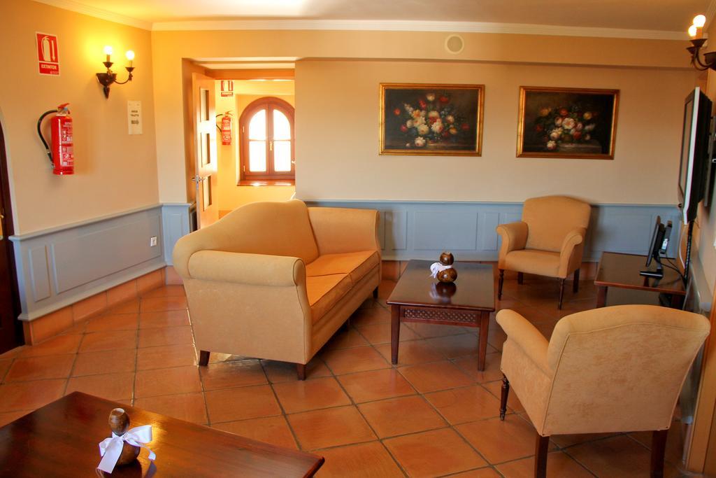 Hotel Tugasa Castillo De Castellar Castellar de la Frontera Kültér fotó